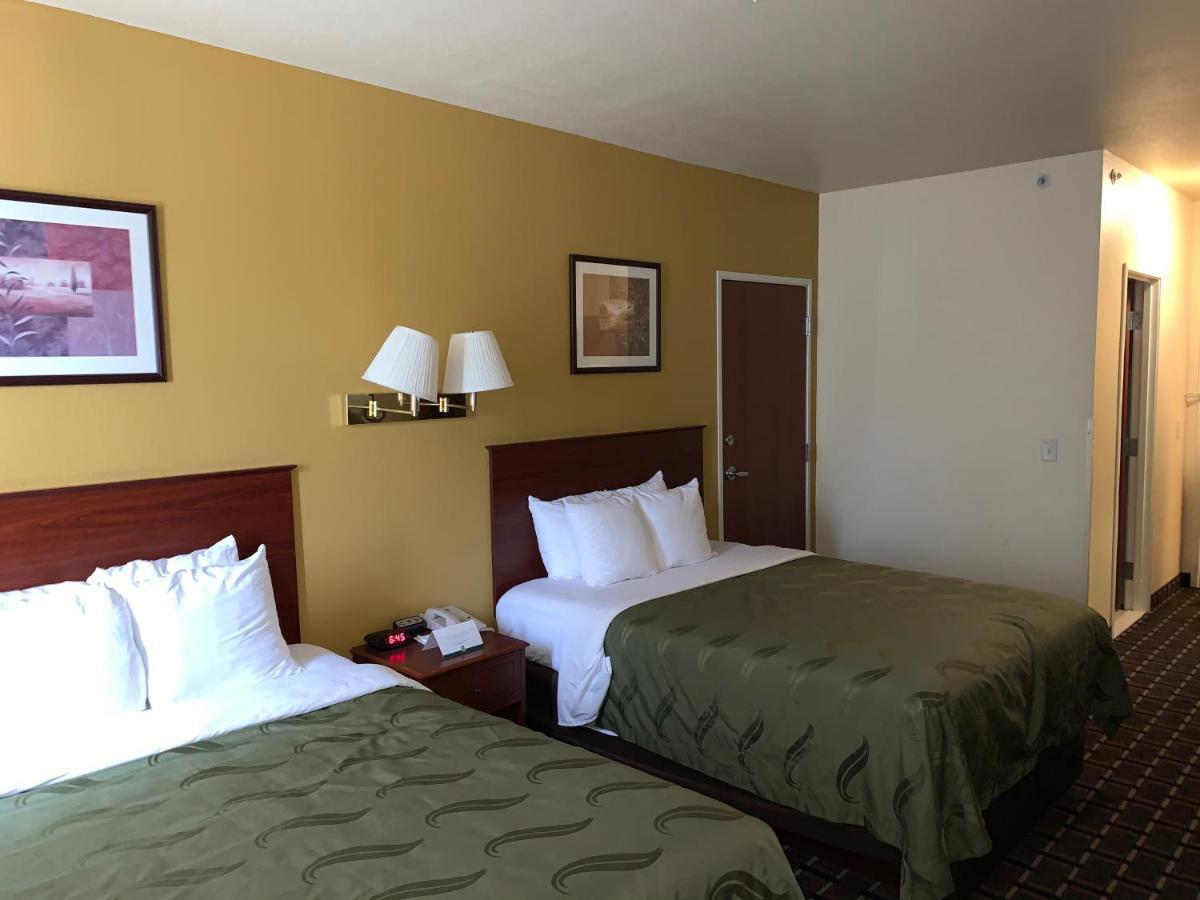 Holiday Inn Express - Wichita North - Park City By Ihg Esterno foto